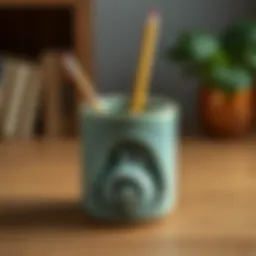 Elegant pencil holder made of ceramic